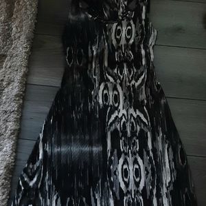 Beautiful maxi She's Cool sleeveless dress. Black and white size medium